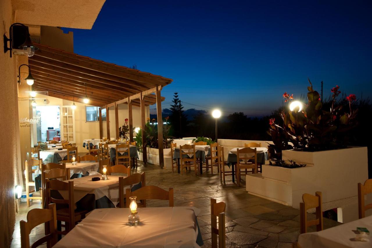 Albatross Hotel Máleme Ngoại thất bức ảnh