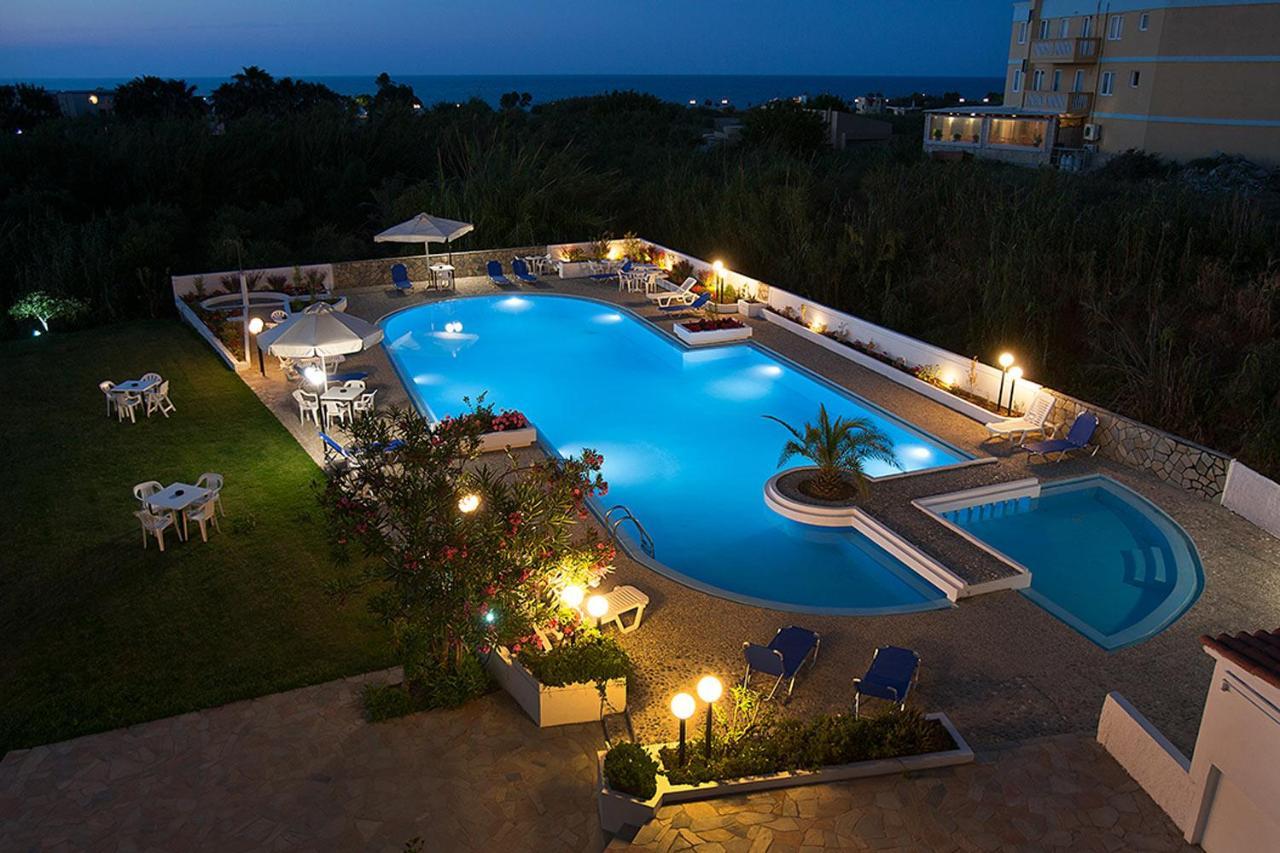 Albatross Hotel Máleme Ngoại thất bức ảnh